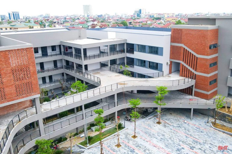 Review Trường Phan Đình Phùng Hà Tĩnh tải miễn phí