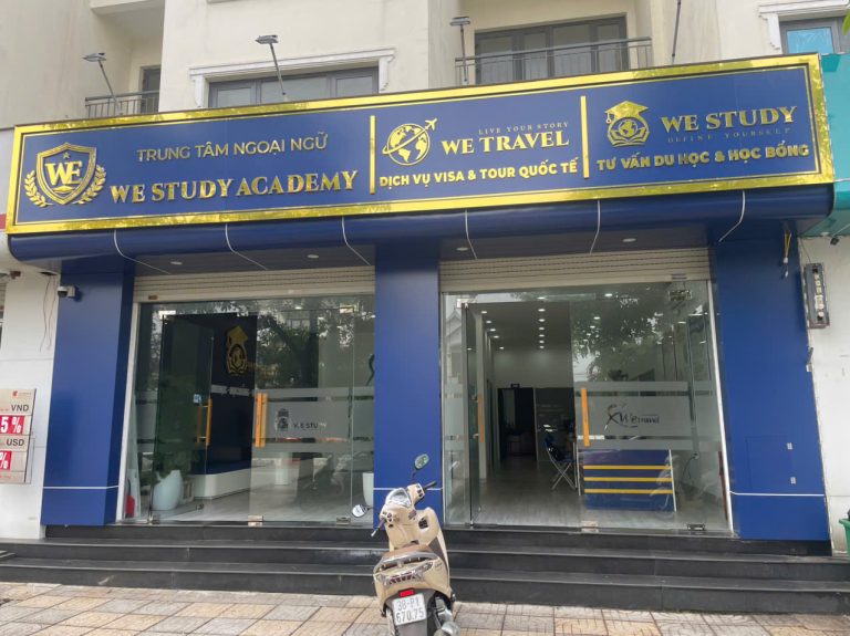 Nếu bạn đang tìm kiếm dịch vụ thi công biển quảng cáo tại Hà Tĩnh chuyên nghiệp, giá tốt, thì Dịch Vụ Thành Sen chính là lựa chọn đáng tin cậy. Với kinh nghiệm thực tế, đội ngũ tay nghề cao và sự am hiểu thị trường tại Hà Tĩnh, chúng tôi cam kết mang đến những mẫu biển đẹp, sang trọng, độ bền cao, thu hút, giúp doanh nghiệp của bạn gia tăng khách hàng và nâng tầm hình ảnh một cách hiệu quả.